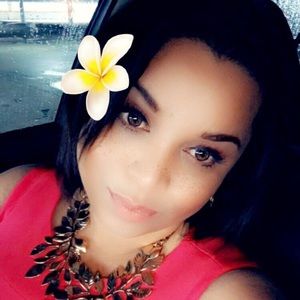 Meet your Posher, Raquel